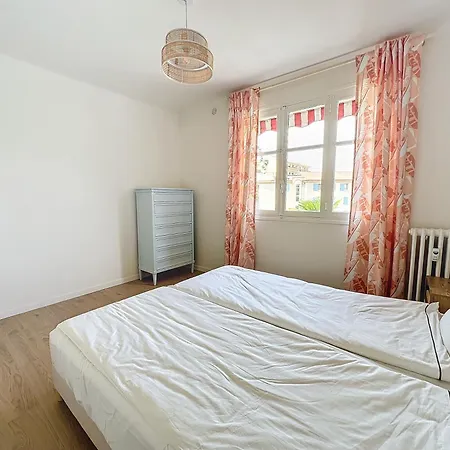 63m2 Grande Terrasse, Climatisation & Parking, 2br